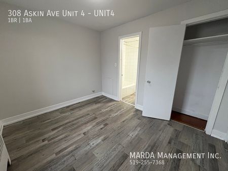 NEWLY RENOVATED 1-BEDROOM/1BATH APARTMENT + UTILITIES - Photo 5