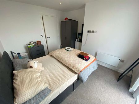 Available July | Two Bedroom & Two Bathroom | Fully Furnished | Concierge, Gym , Tennis Court & many exclusive amenities - Photo 5