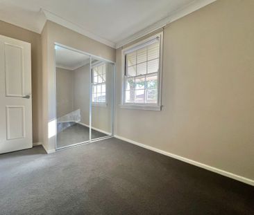 Century 21 Central West &lpar;02&rpar; 6862 1265 - Photo 2