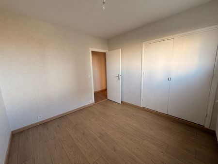 Location Appartement 3 pièces 66m² - Photo 4