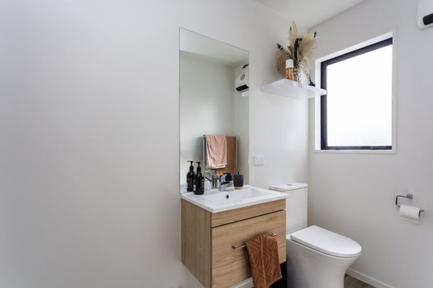 Partly furnished 2-bedroom home! - Photo 1