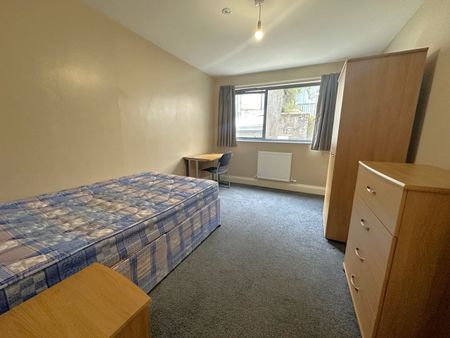 3 Bed Flat, Marsh Street, BS1 - Photo 4