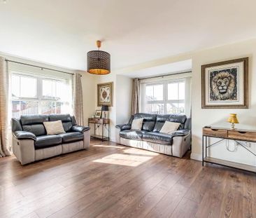 11 Lady Wallace Green, Lisburn, BT28 3NX - Photo 2