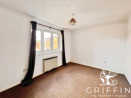 Crest Avenue, Grays, RM17 - Photo 3