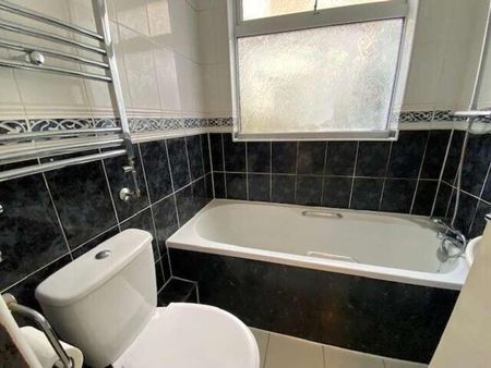 Kingarth Street, Cardiff, CF24 - Photo 5