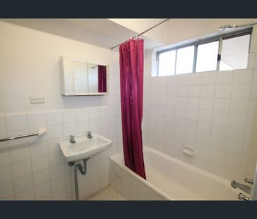 Space, Comfort & Convenience in a Prime Location - Photo 5