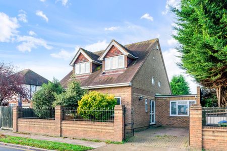 4 bedroom house to rent - Photo 3