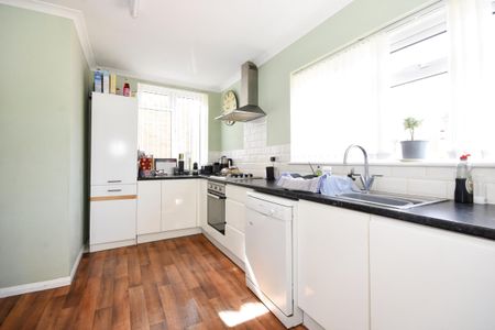 3 bedroom house to rent Honeywood Road, Halstead, CO9 - Photo 5