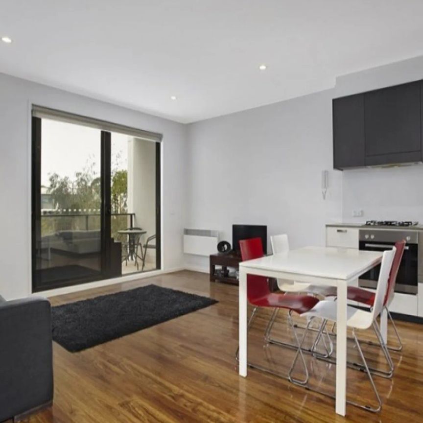 Fully furnished City-Edge Sensation - Photo 1