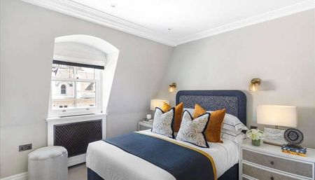 Immaculately presented apartment with terrace - Photo 5