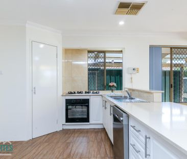 7 Well Pl, Bibra Lake WA 6163 - House For Rent | Domain - Photo 5