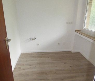 EXKLUSIV SANIERT NEUES DUSCHBAD TERRASSE NEUER VINYLBODEN GARAGE MÖ... - Photo 2