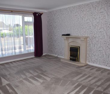 2 bedroom detached bungalow to rent - Photo 1