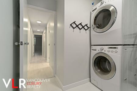 Townhouse in Vancouver West Side, BC - Photo 2