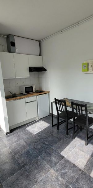 Location Appartement 2 pièces 12m² VALENCIENNES 59300 - Photo 1