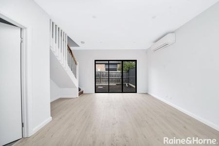 Modern Living in a Prime Mernda Location - Photo 3