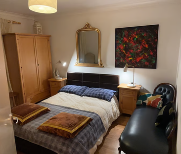 1 bedroom in a flat share to rent - Photo 1