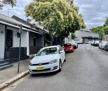 Updated 2 bedroom terrace in a wonderful location - Photo 1