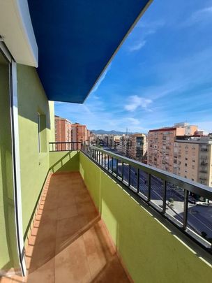 Alquiler de piso en Calle Vistafranca - Photo 1