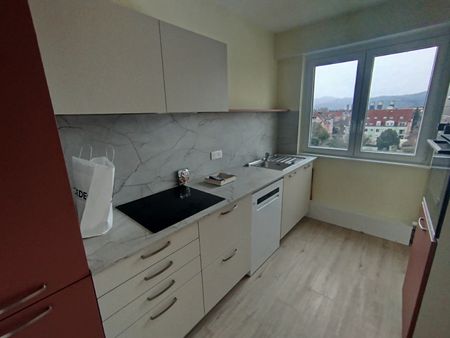 Location Appartement 4 pièces 73m² - Photo 2
