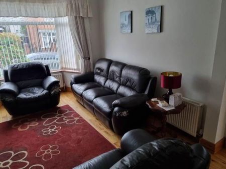 65 Ashley Avenue, Belfast, BT9 7BU - Photo 2