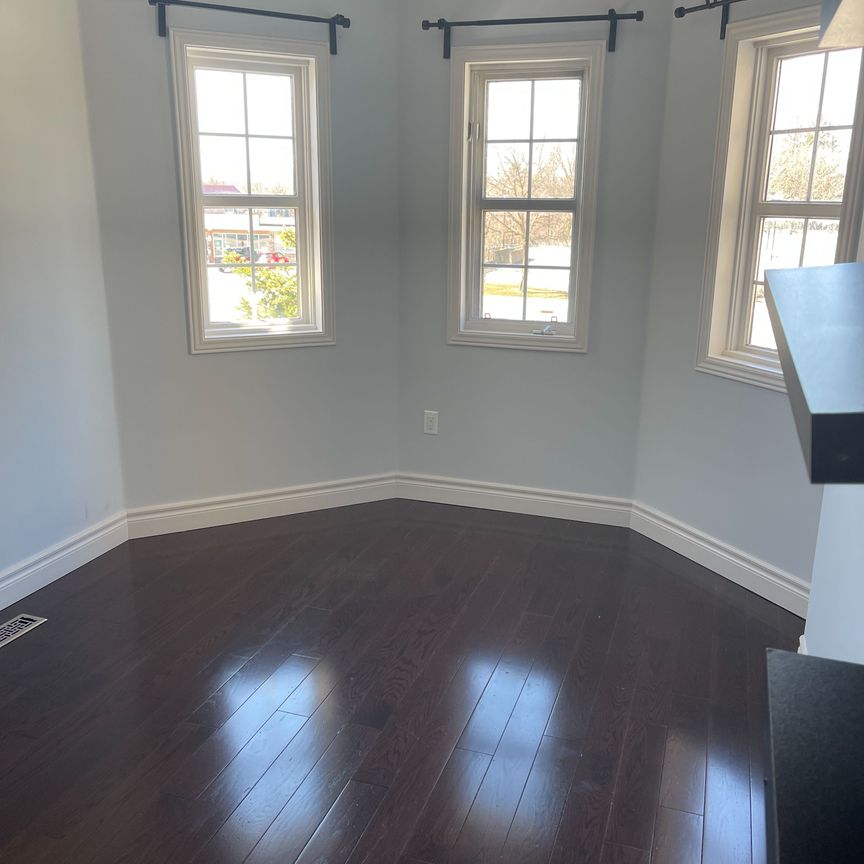 For Lease - 9031 Yonge Street, Richmond Hill, Ontario - Photo 1