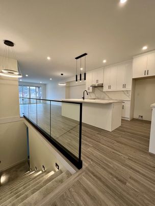 4 Bdrm in West Harbour: Brand New - Photo 1