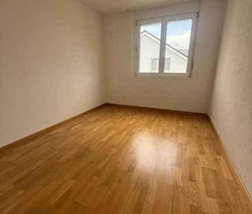Grosszügige 4.5 Zimmer-Wohnung mit Cheminée in Seenähe! - Photo 5