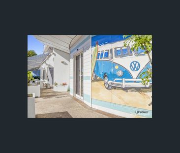 TWO BEDROOM RENOVATED BEACH PAD - AMAZING LOCATION! - Photo 6