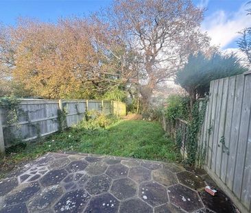 2 bedroom semi-detached house to rent - Photo 6