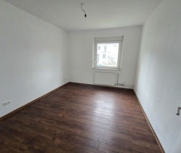 2 Zimmer plus Wohnküche in Düsseldorf-Lierenfeld - Foto 1