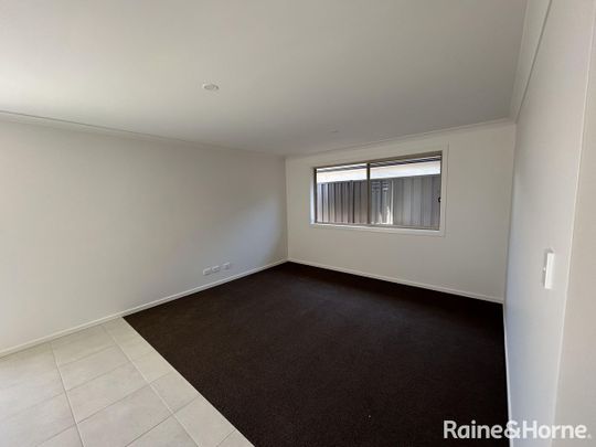 3 Bedroom Home In Blakeview! - Photo 1