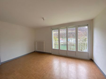 Location - Appartement T3 - 58 m² - Pont-de-Roide-Vermondans - Photo 3