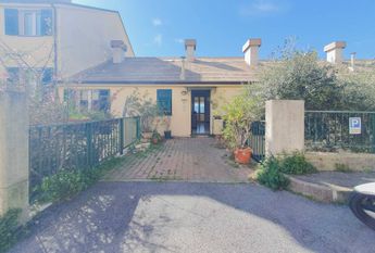 Casa semindipendente in affitto - Quarto (Genova)