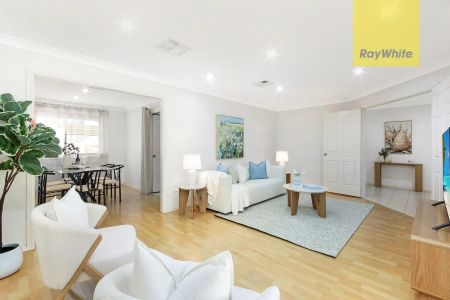 Stunning Four Bedroom Family Home in the Heart of Merrylands - Photo 4