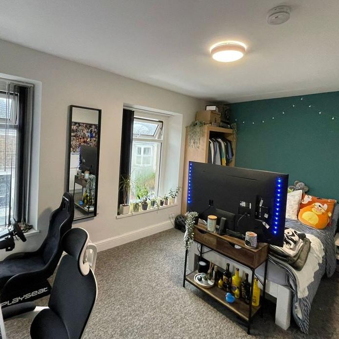 5 bedroom terraced house to rent - Photo 1