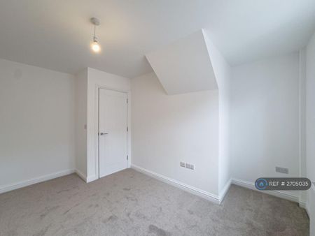 2 bedroom terraced house to rent - Photo 4