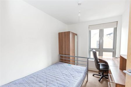 4 bedroom apartment to rent - Photo 3