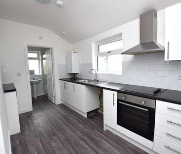 Langdon Road, Rochester, ME1 - Photo 2