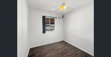 2 Bedroom home with HEAPS of parking - Photo 4