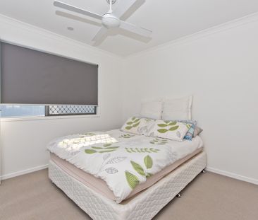 FANTASTIC HIGHSET HOME IN GREAT LOCATION - Photo 5