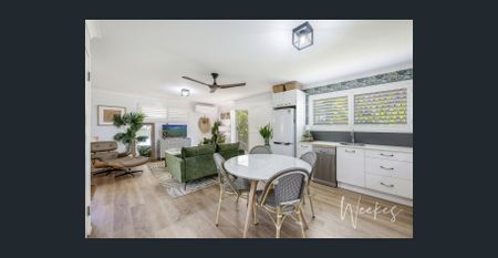 FULLY FURNISHED COASTAL RETREAT! - Photo 2