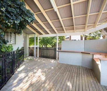 3 Bedroom Home in Quiet Cul-de-Sac Location - Photo 5