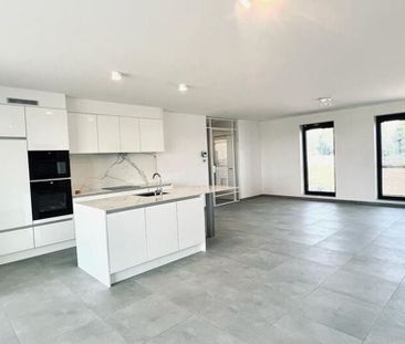 Appartement te huur in Beveren-Waas voor € 990 met 2 slaapkamers - Photo 2