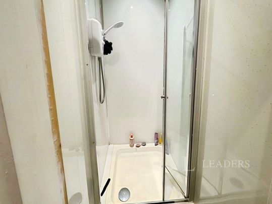 5 bedroom house to rent Slade Lane, Manchester, M19 - Photo 1