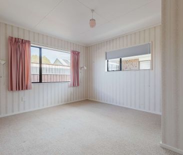 2 Bedroom on Warwick - Photo 3