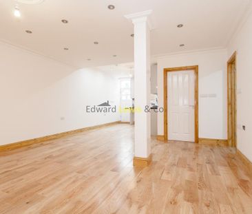 3 bedroom flat to rent - Photo 6
