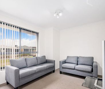 34 Parkhurst Avenue, Hilbert WA 6112 - House For Rent | Domain - Photo 4