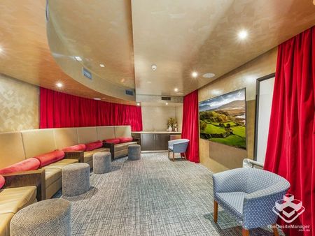 Spacious apartment living in the quiet complex of Flow â West End - Photo 3