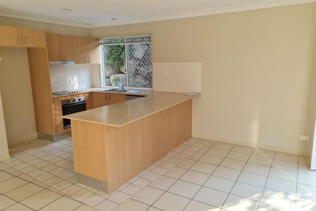 Dreamy Dual-Level Living in Upper Coomera! - Photo 5